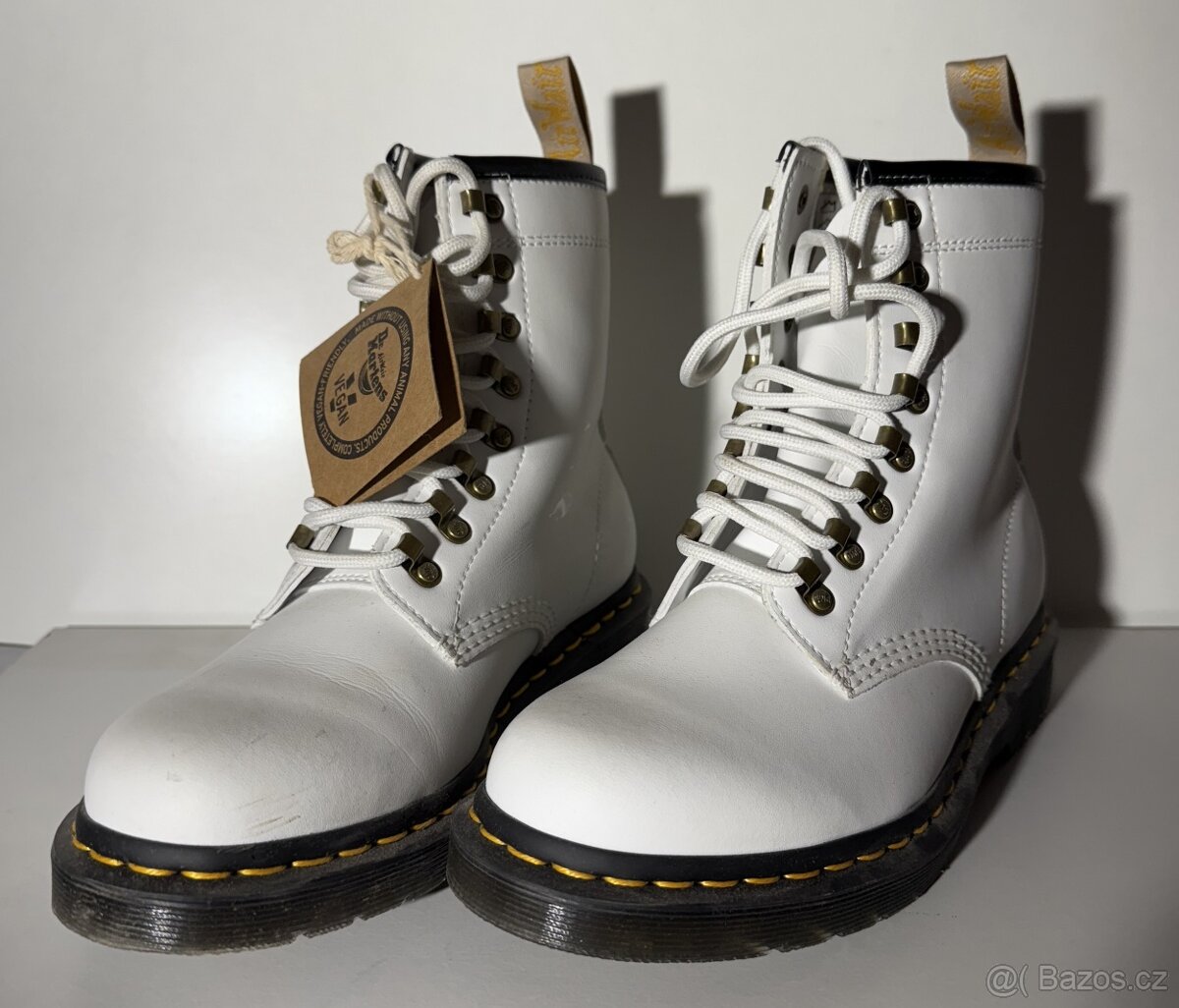 Dr. Martens VEGAN – bílé (vel. 37) - 2
