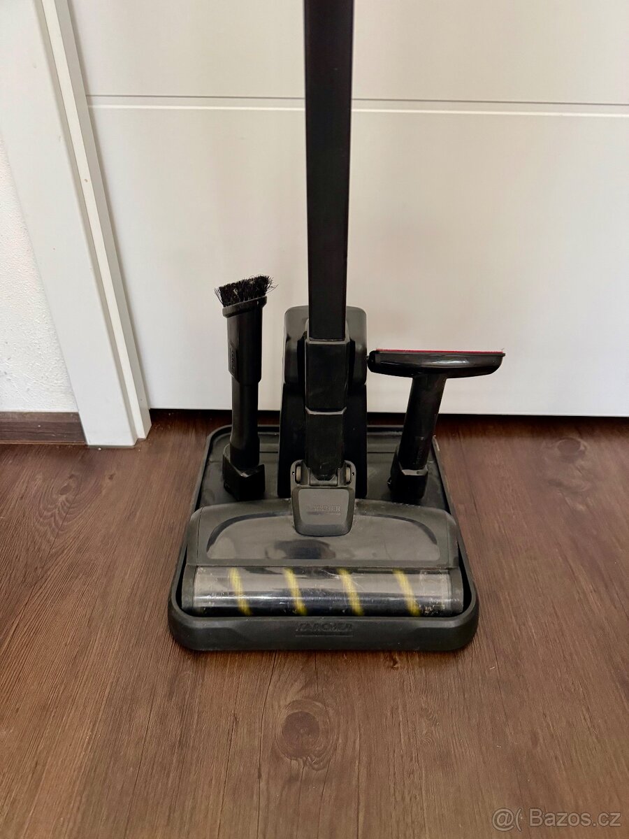 Tyčový vysavač KÄRCHER VC 4s Cordless Plus - 2