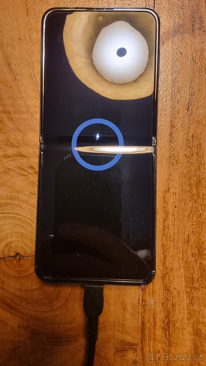 Samsung Z Flip 5 - vzhledově jako nový, 512GB - 2