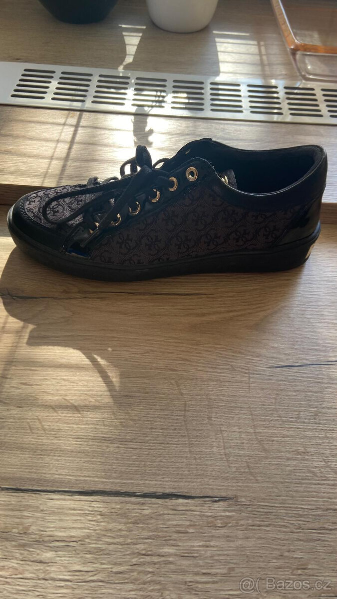 Dámské boty GUESS - vel. 40 - 2