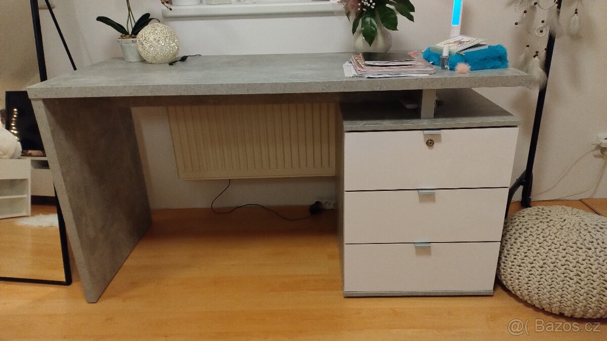 Psací stůl - 2