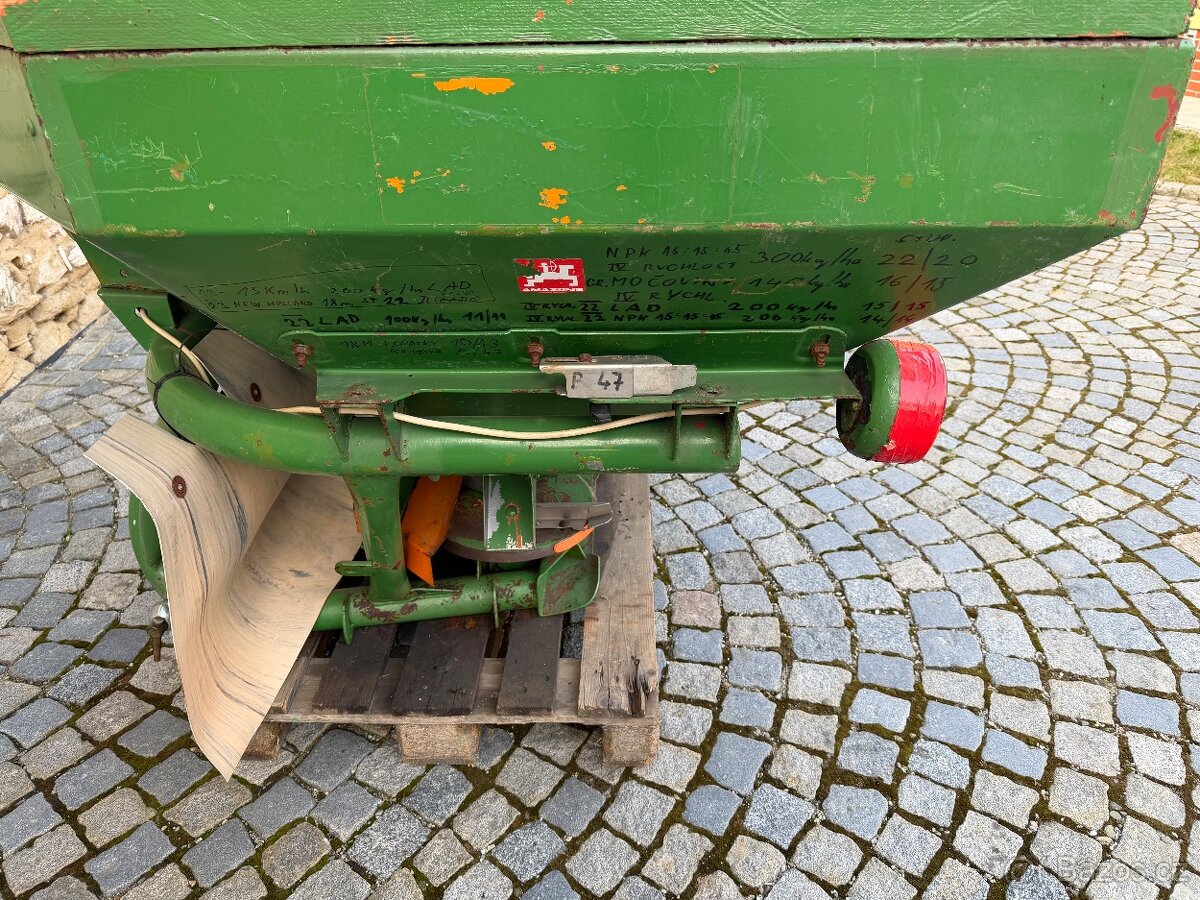 Rozmetadlo Amazone ZA-OC 900 - 2