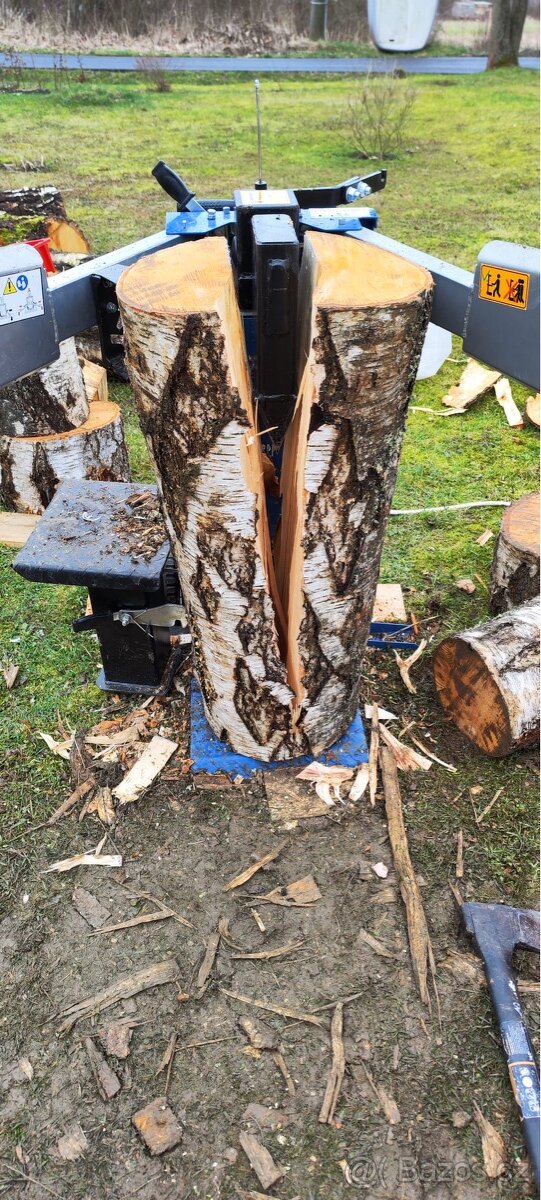 Štípačka dřeva - 2