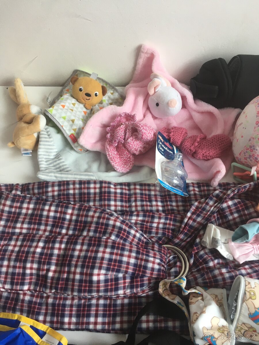 Krabice věcí pro miminko - 2
