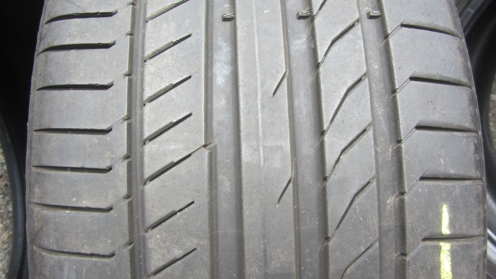 Letní pneumatiky 255/35/19 Continental - 2