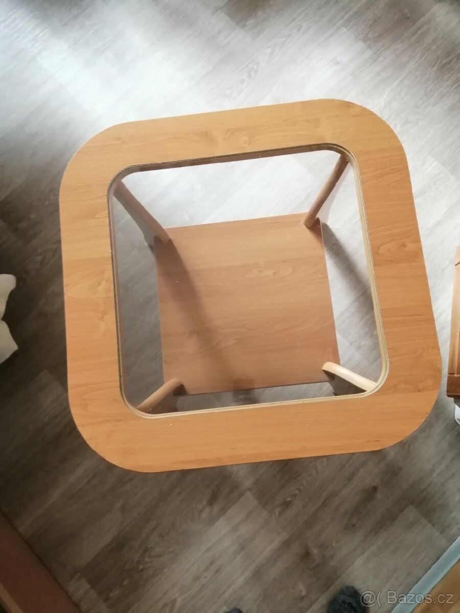 Konferenční stolek - 2