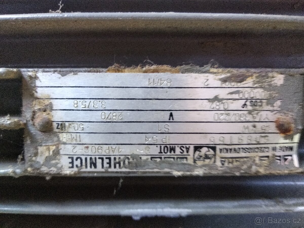 Třífázový asynchronní motor - patkový - 2