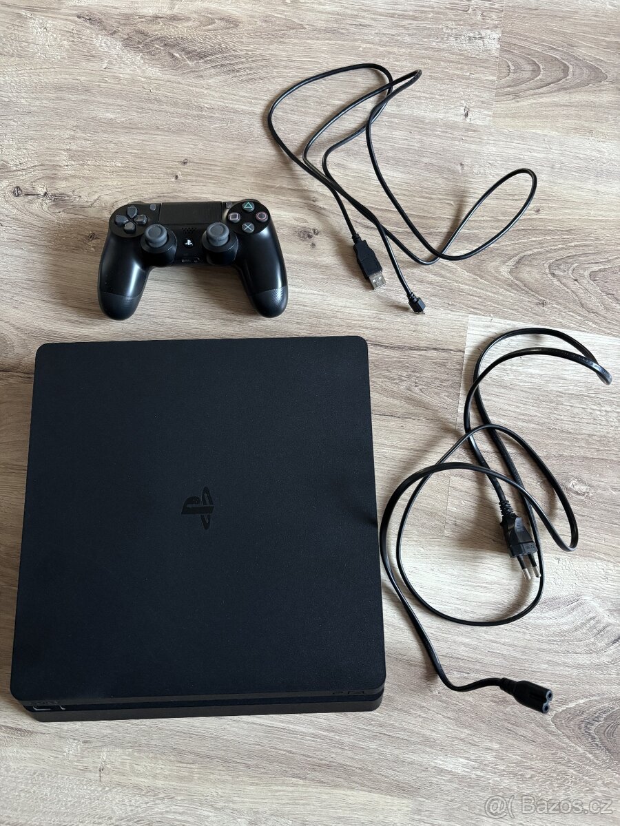 Playstation 4 Slim 1 TB + hry - 2