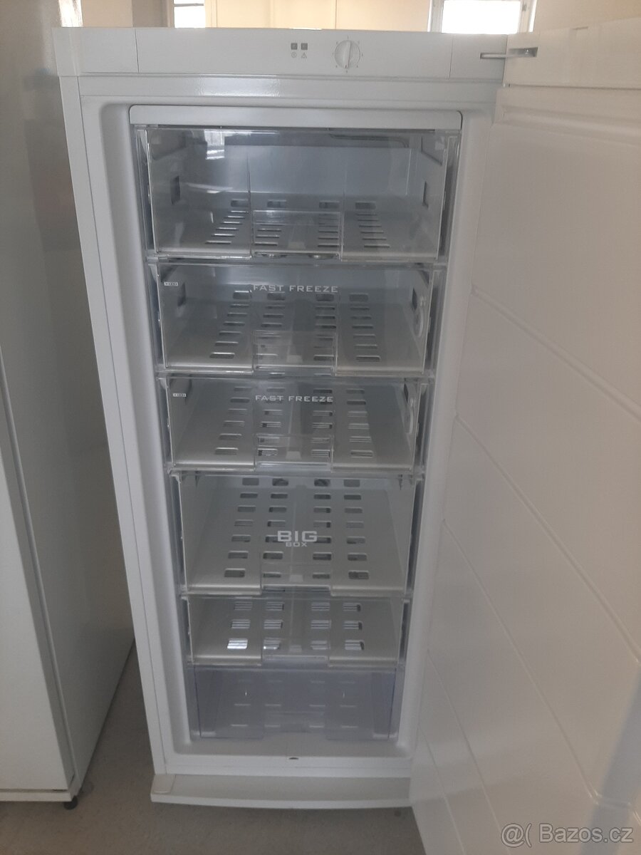 Mrazák se šuplíky - 2
