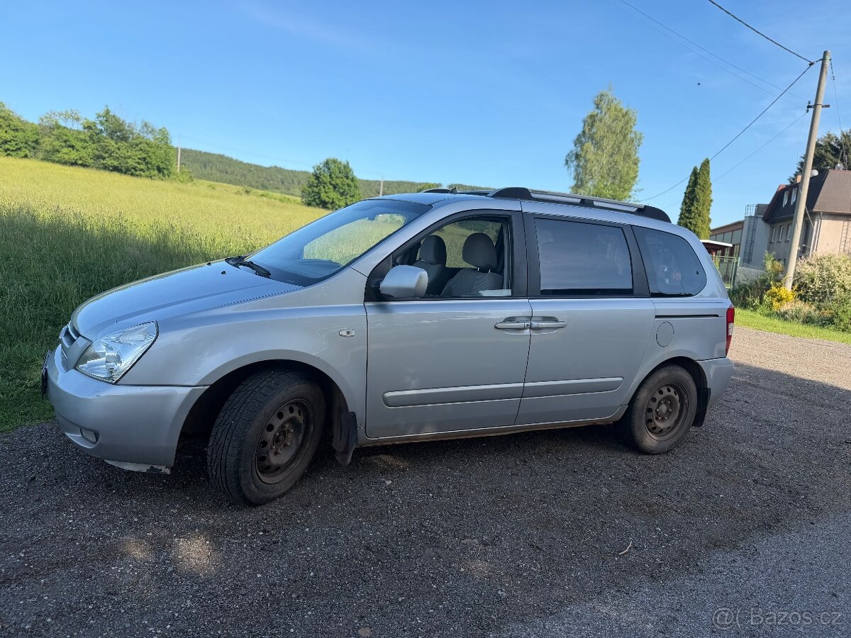 Kia Carnival-camper - 2