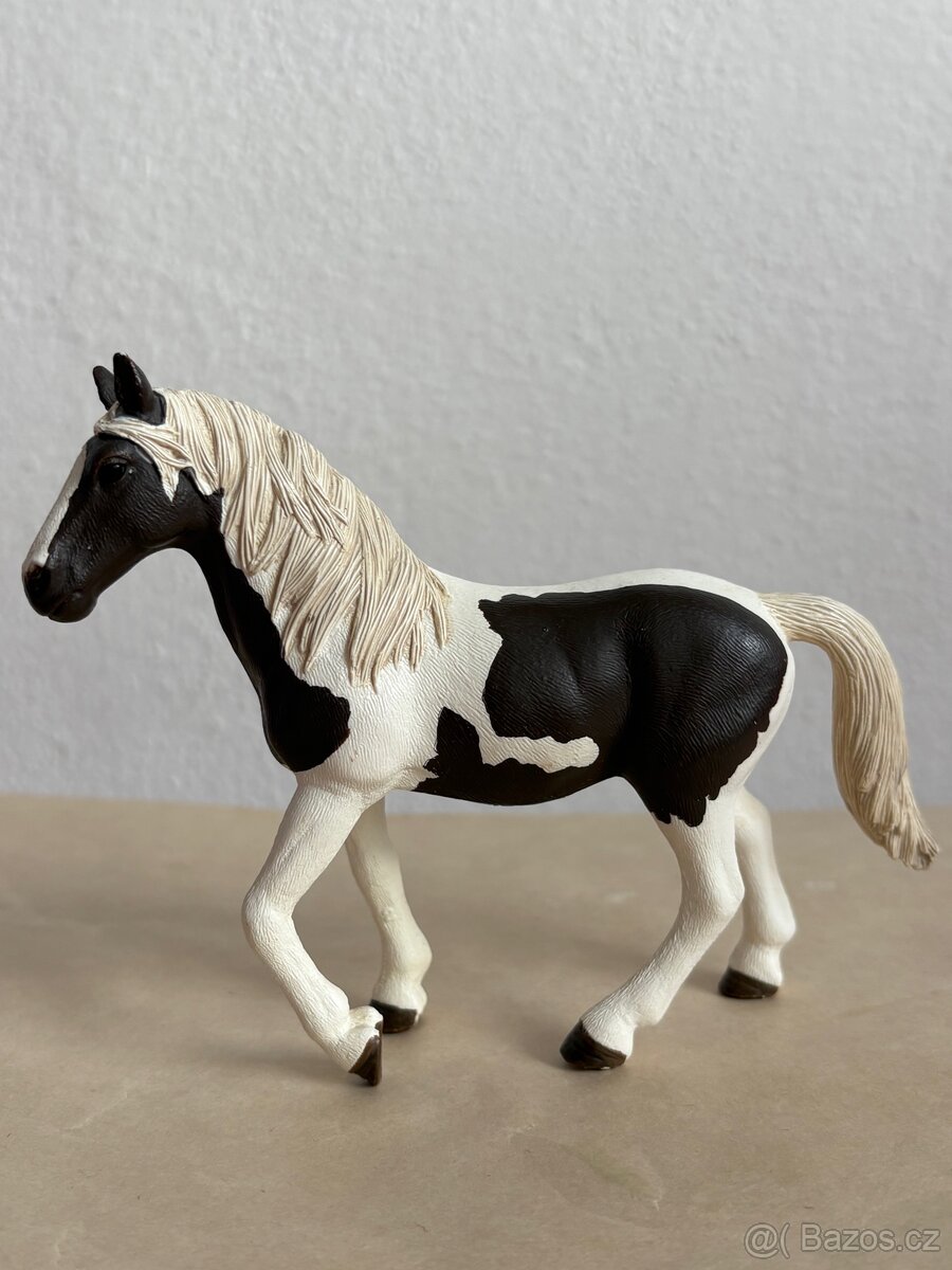 Schleich Paint horse - 2