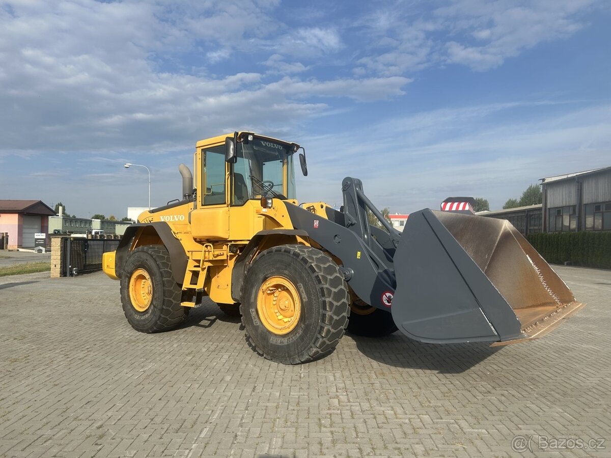 Nakladač VOLVO L120E - 2