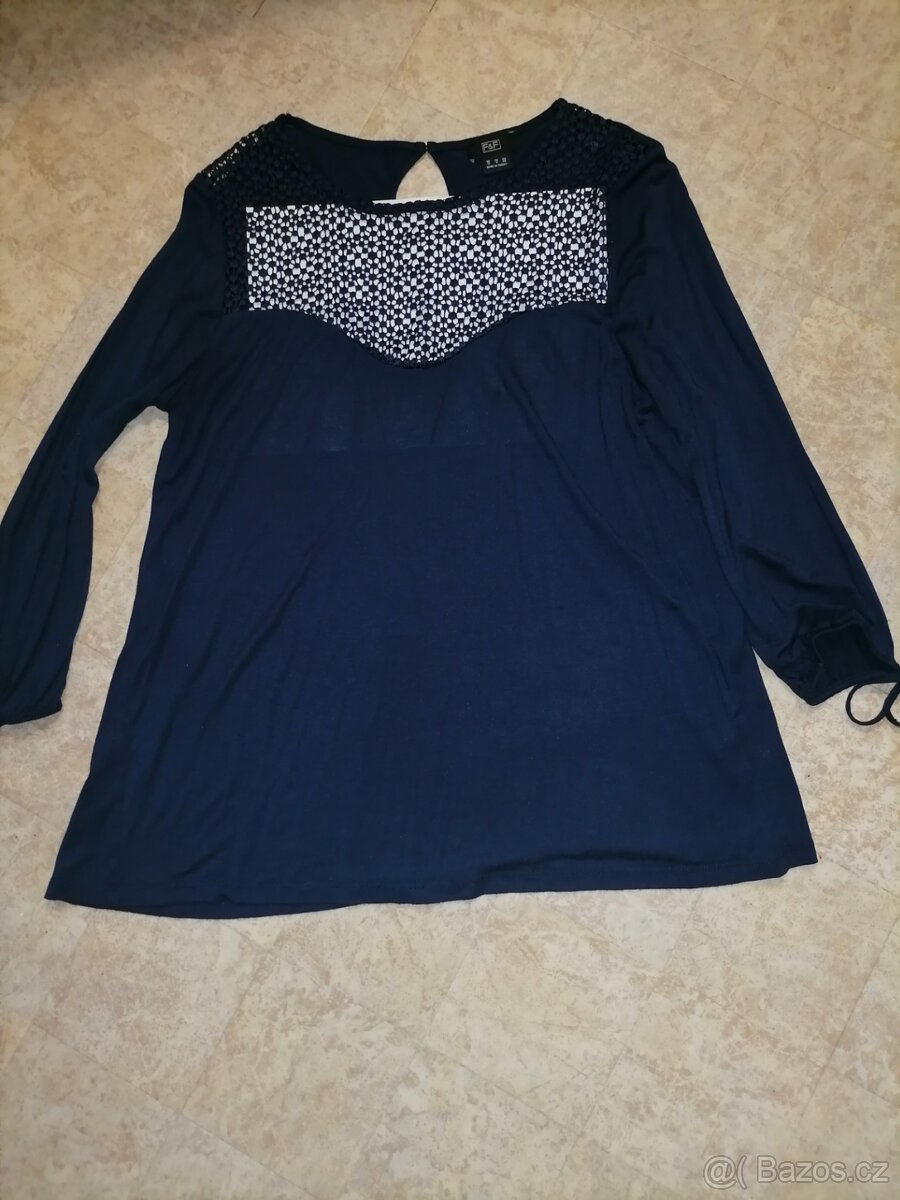 Tmavě modrá halenka vel M /L - 2