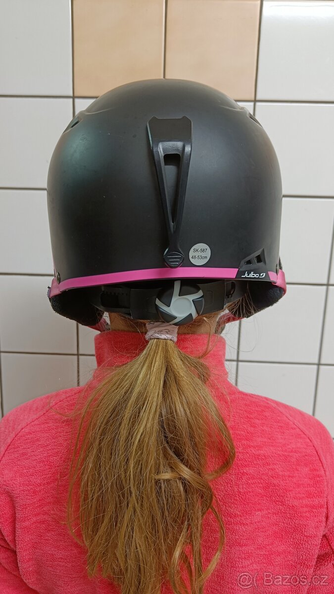 Prodám dívčí lyžařskou přilbu Julbo vel. S 48-53cm - 2