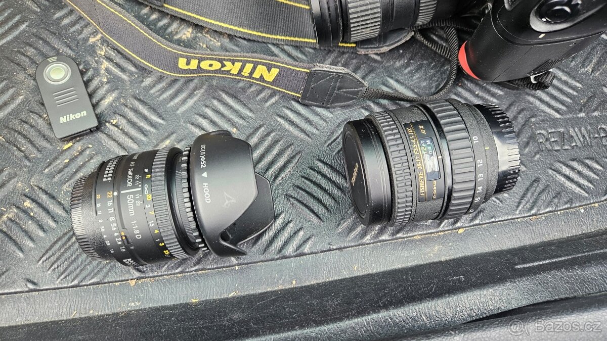 Nikon D80 plus 3 objektivy, Blesk Nikon SB-800 prislusenstvo - 2