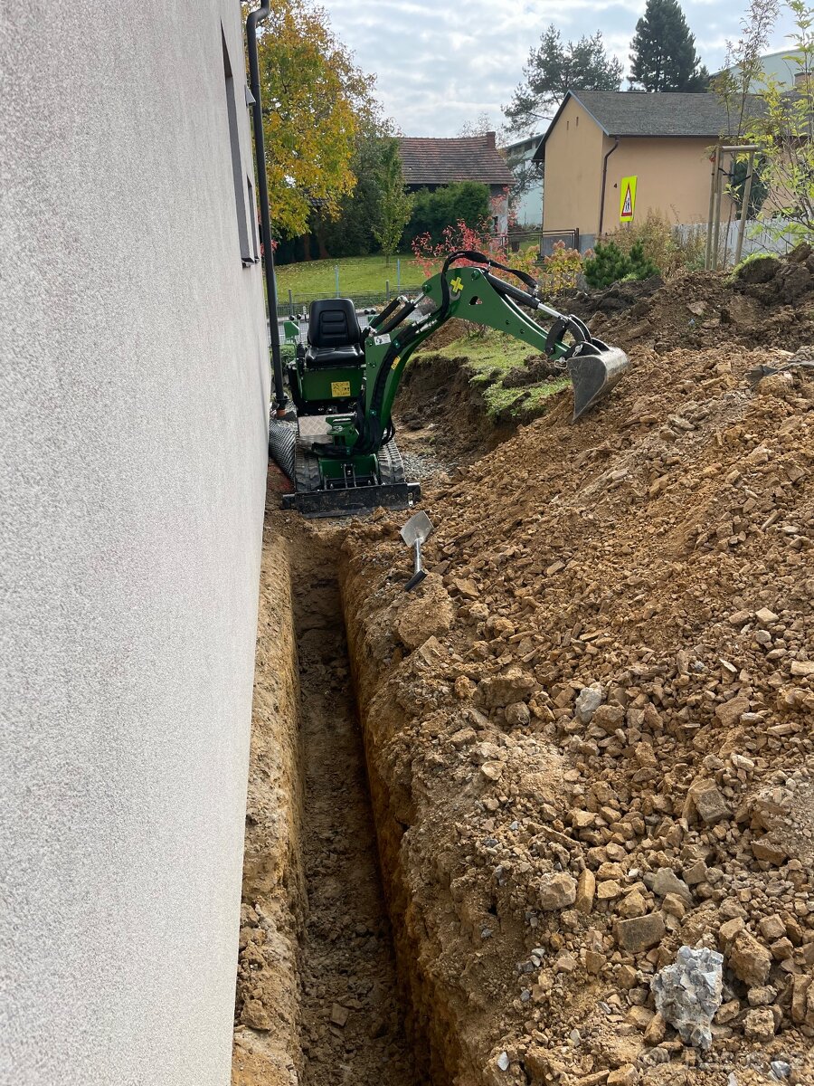 Půjčím minibagr a pásový minidumper – možnost i se strojníke - 2