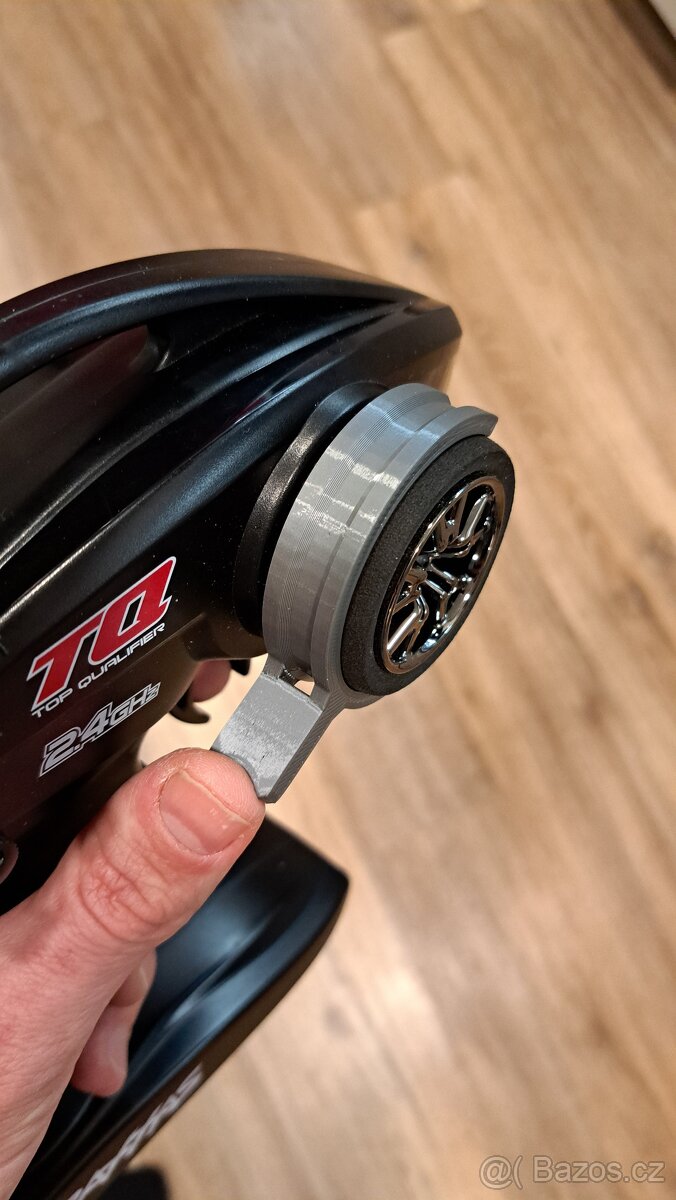 Palcový adaptér pro ovladač Traxxas - 2