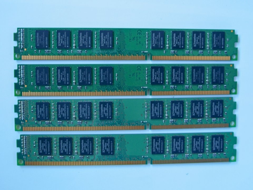 paměti DDR3 Kingston 8GB - 2