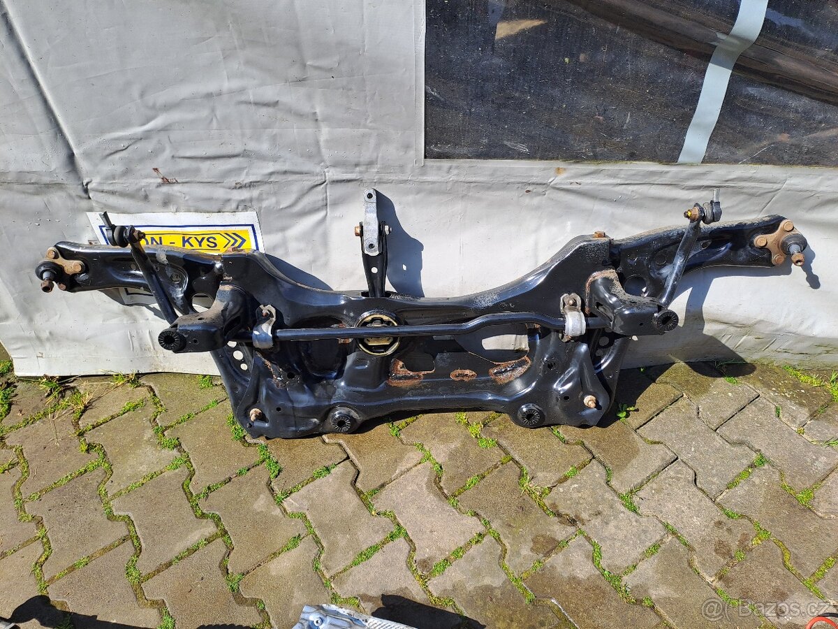 Škoda Octavia III 3 přední náprava+ řízení - 2