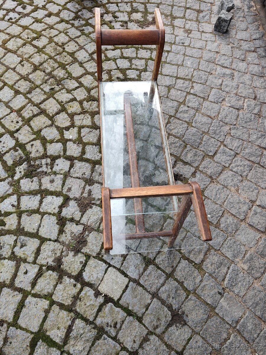 starý květinový stolek - 2