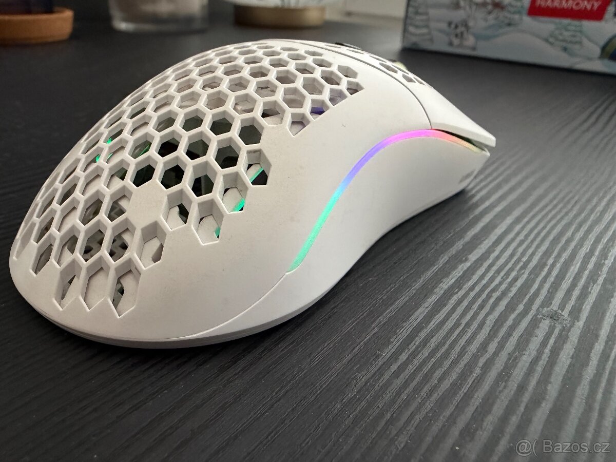 Herní bezdrátová myš Glorious Model O - 2