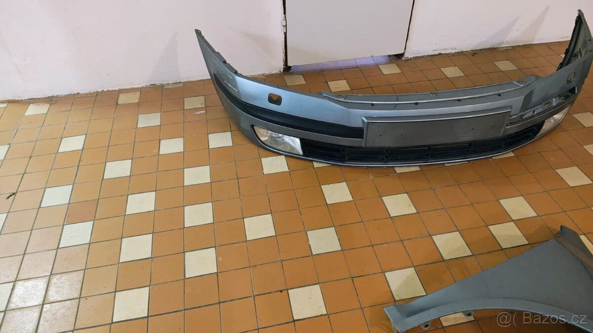 Škoda Octavia 2 - přdní nárzník - 2