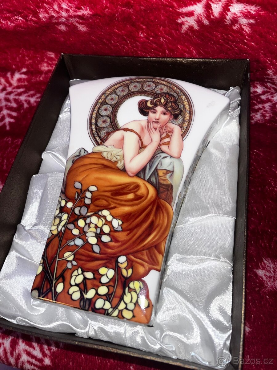 Váza od Alfonse Muchy - 2