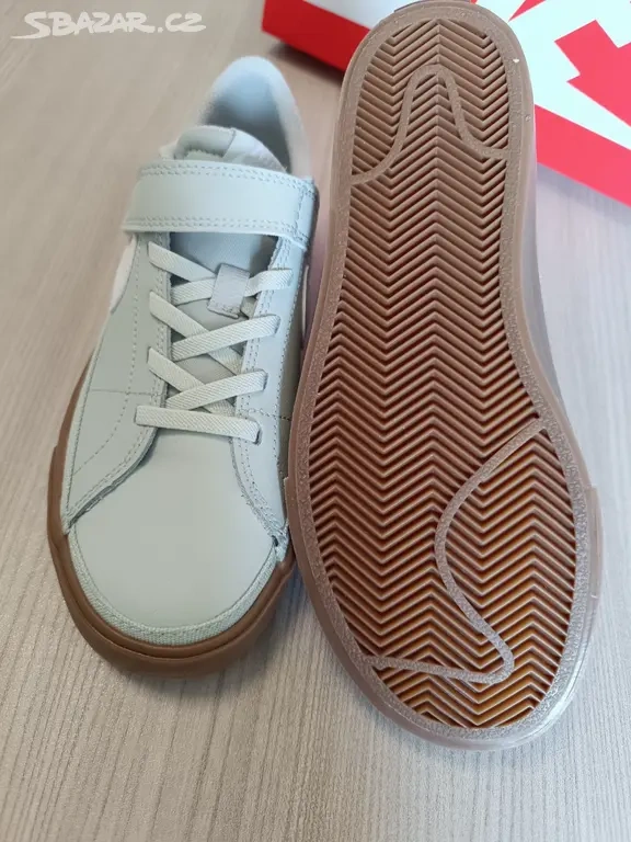 Nové dětské boty kůže Nike, vel.35 - 2