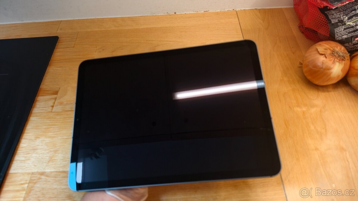 Tablet Apple iPad 10.9 model A2072 - 2