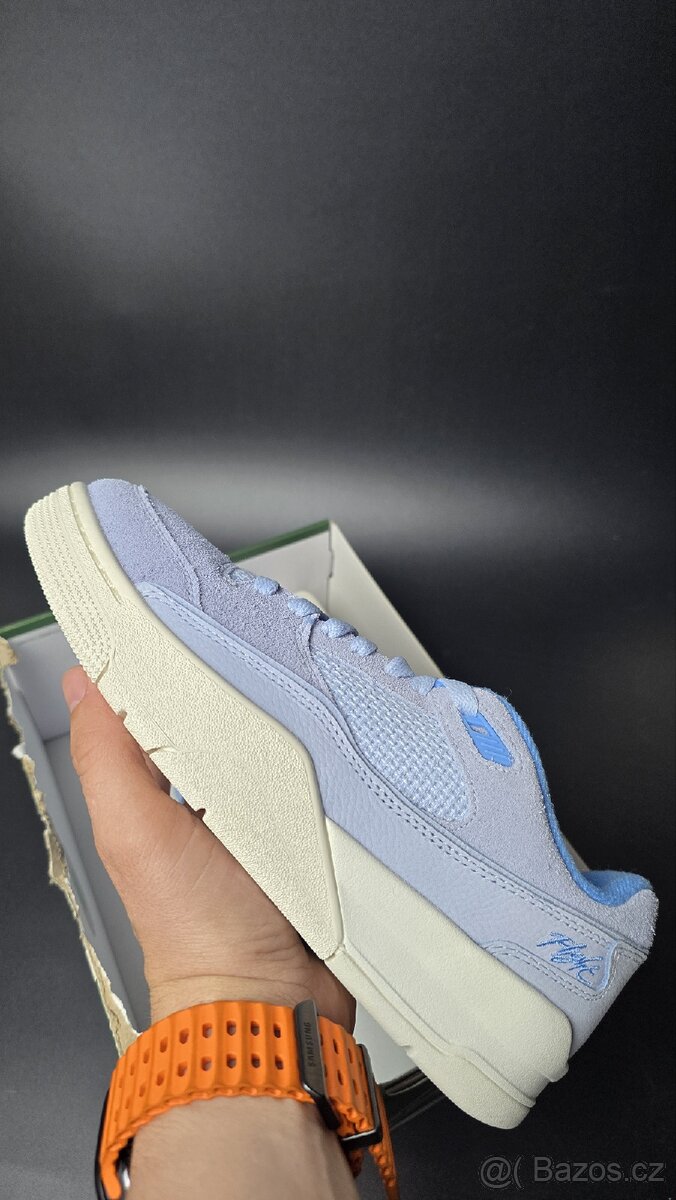 Jordan flight court 40,5eu - 2