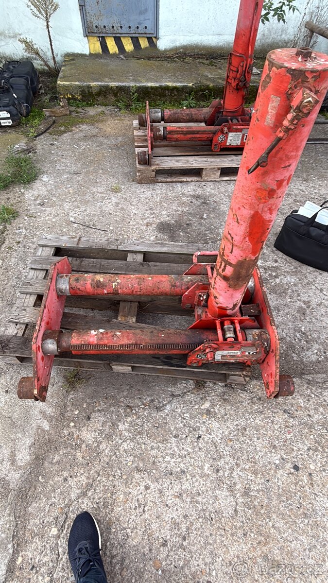 Kanálový hydraulický zvedák 8 tun - 2