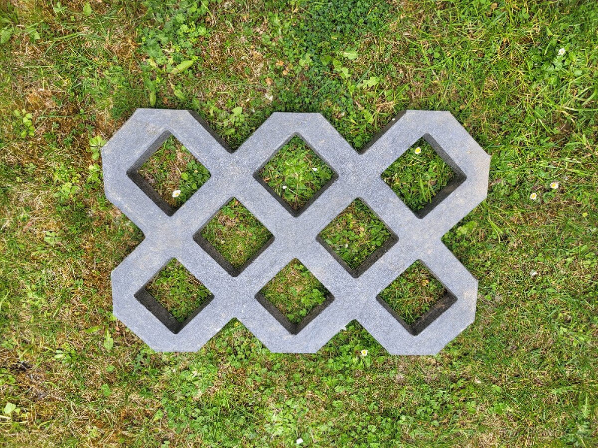 Zatravňovací dlažba Transform Lite - 2