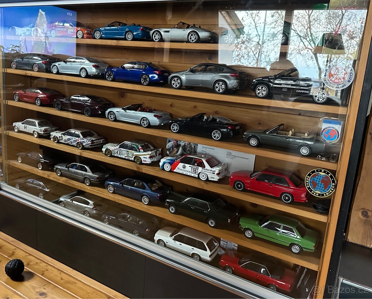 Modely 1/18 a 1/12 - 2