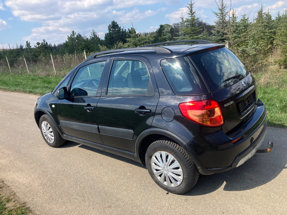 Suzuki SX 4WD - 2