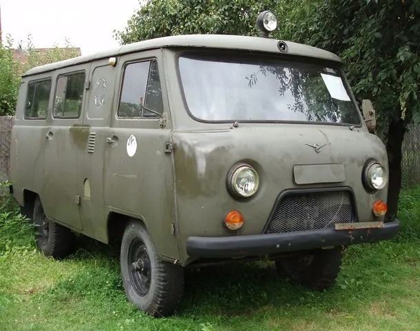 UAZ 452 - 2