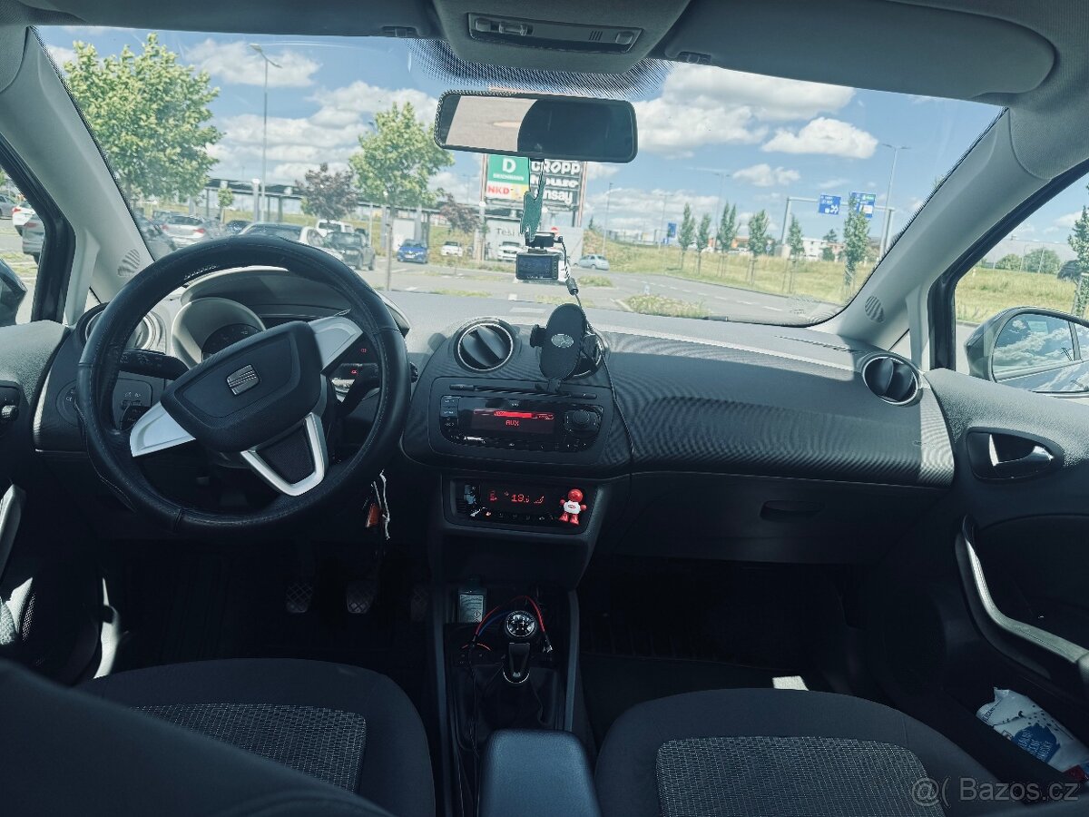 Seat Ibiza st iv - 2