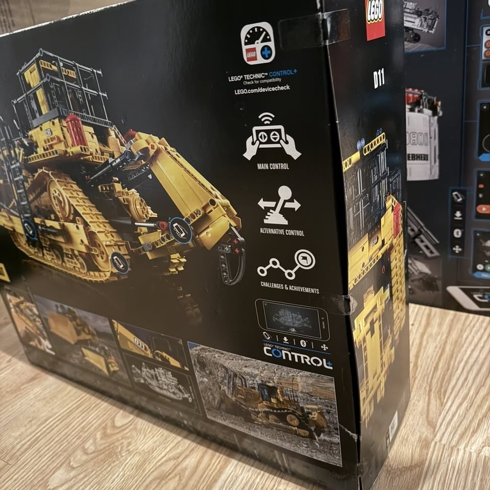Lego technic D1 1 CAT - 2