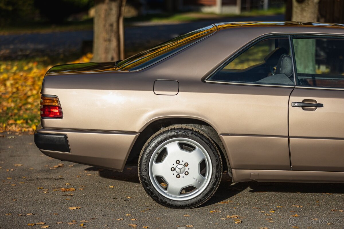 Mercedes-Benz 300 CE - 2