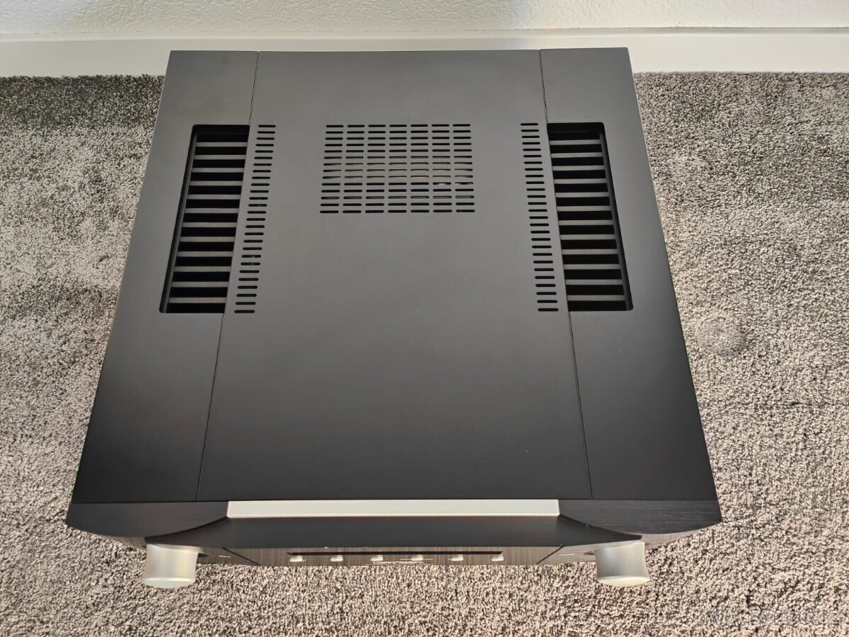 Mark Levinson 585.5 Integrovaný zesilovač - 2