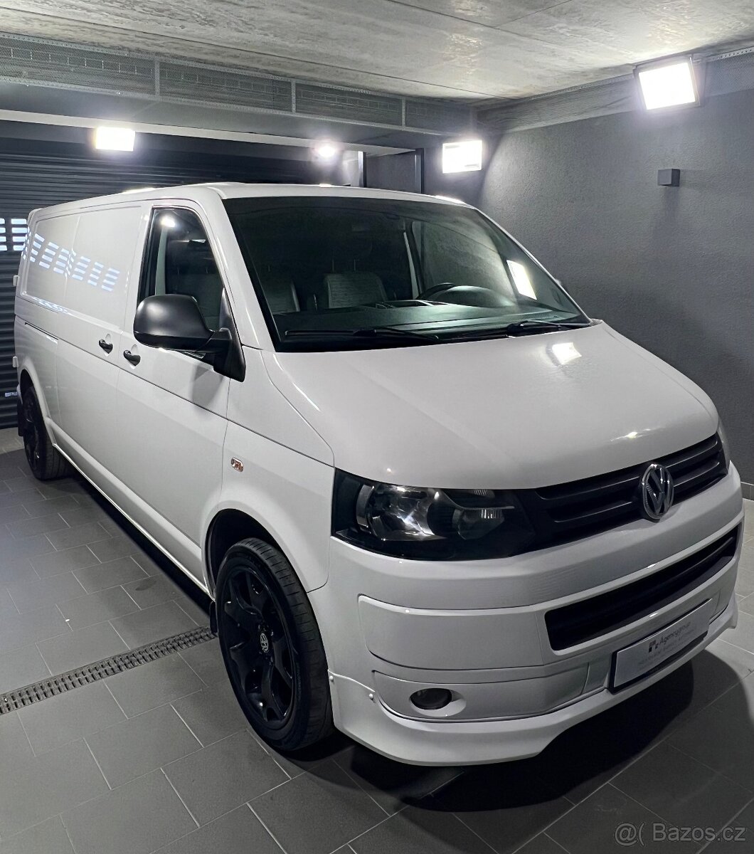 Volkswagen Transporter LONG T5.1 103KW DSG TOP VÝBAVA I STAV - 2
