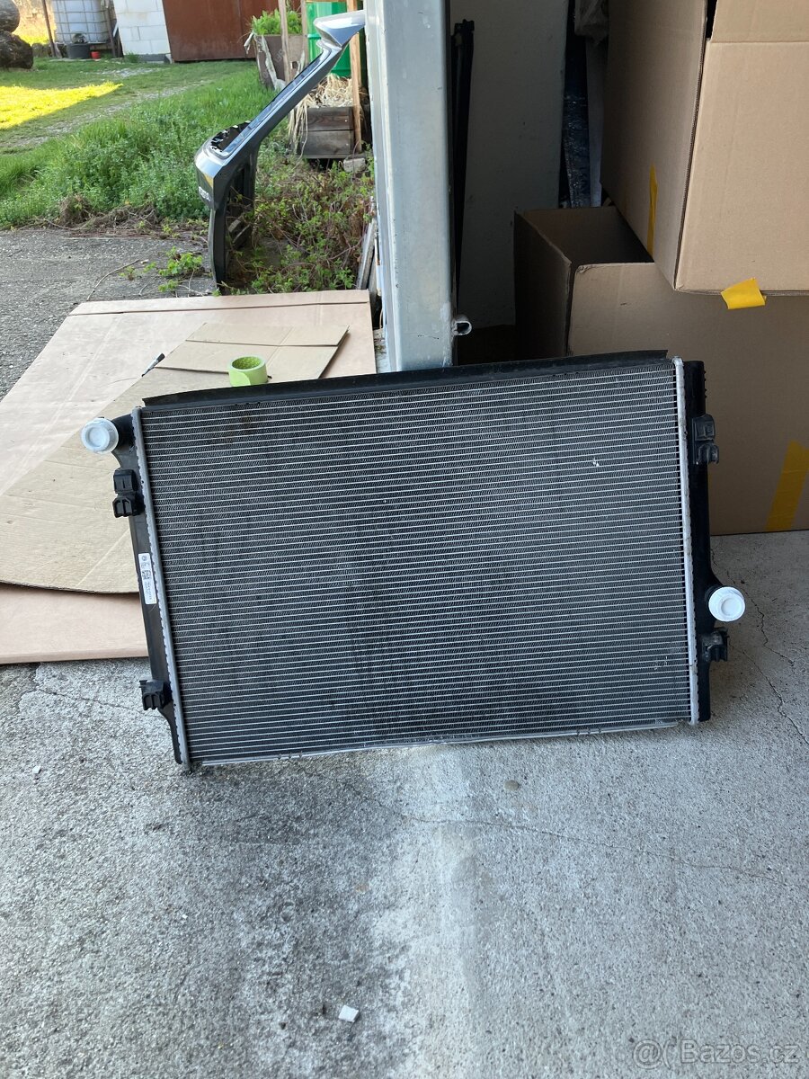 5Q0121251GN Chladic vodní chladič 2.0 1.8 tsi - 2