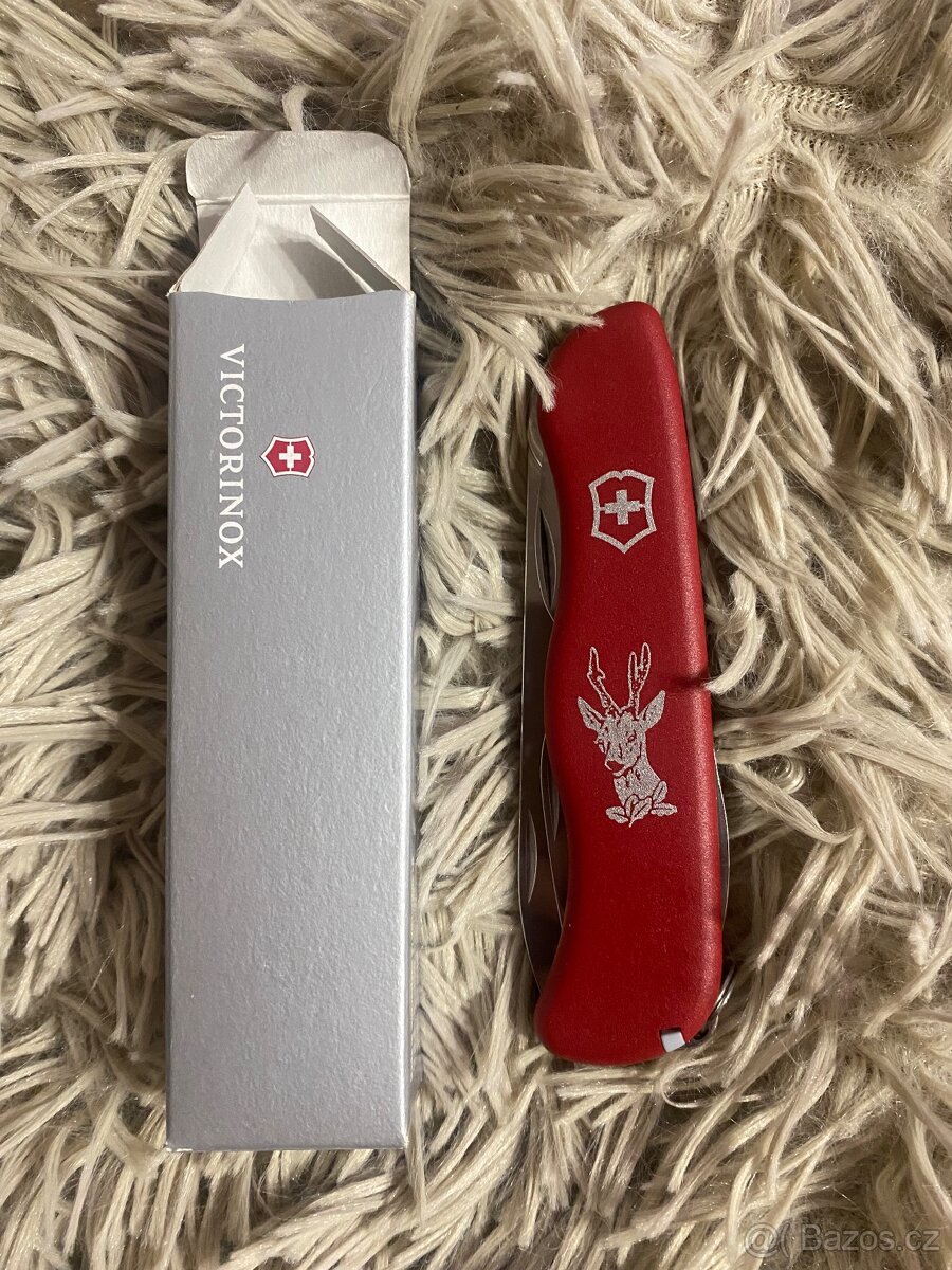 Nůž Victorinox Hurter Red - 2