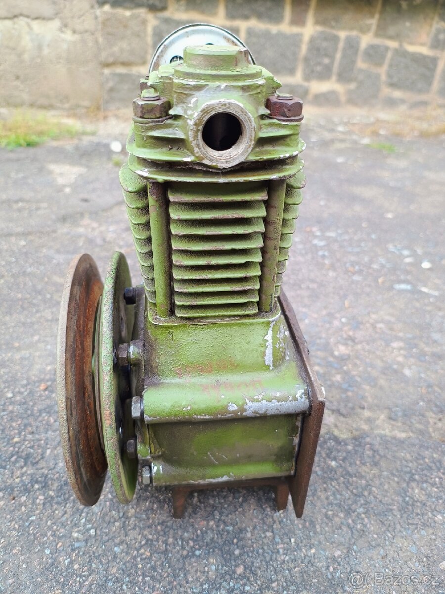 Kompresor Tatra 148 - 2