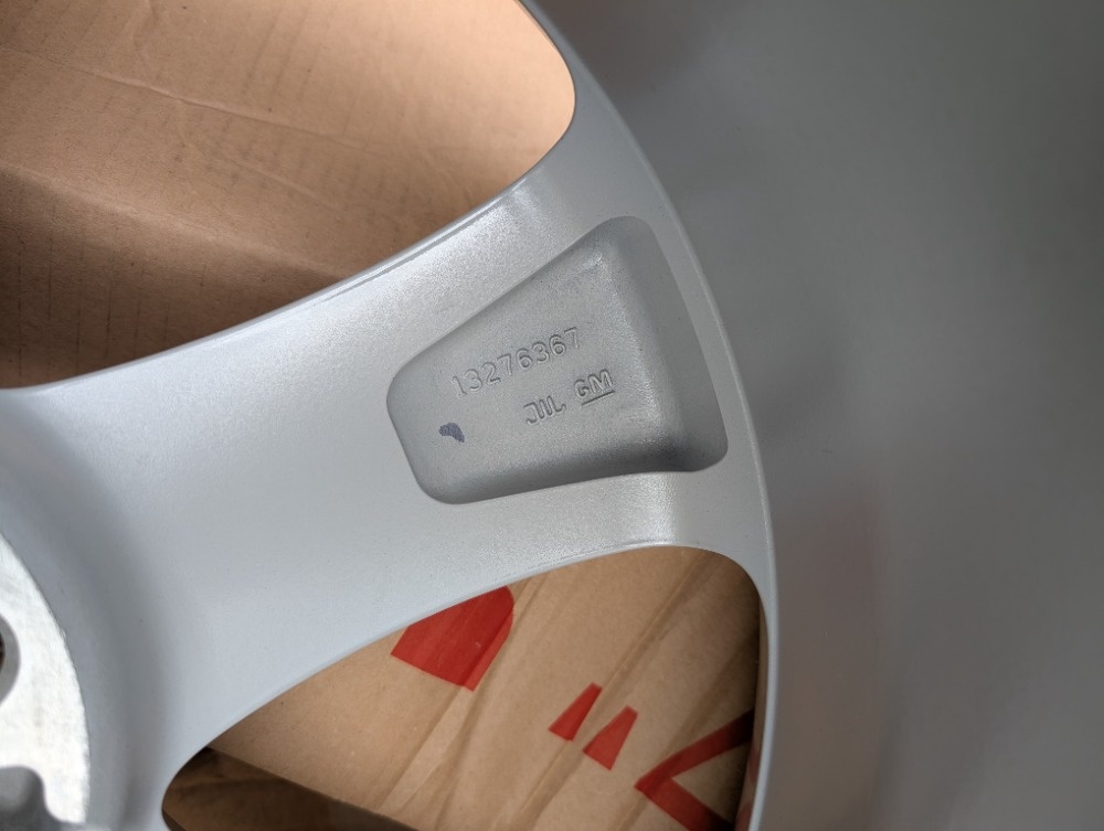 Kola Opel Astra J - 2