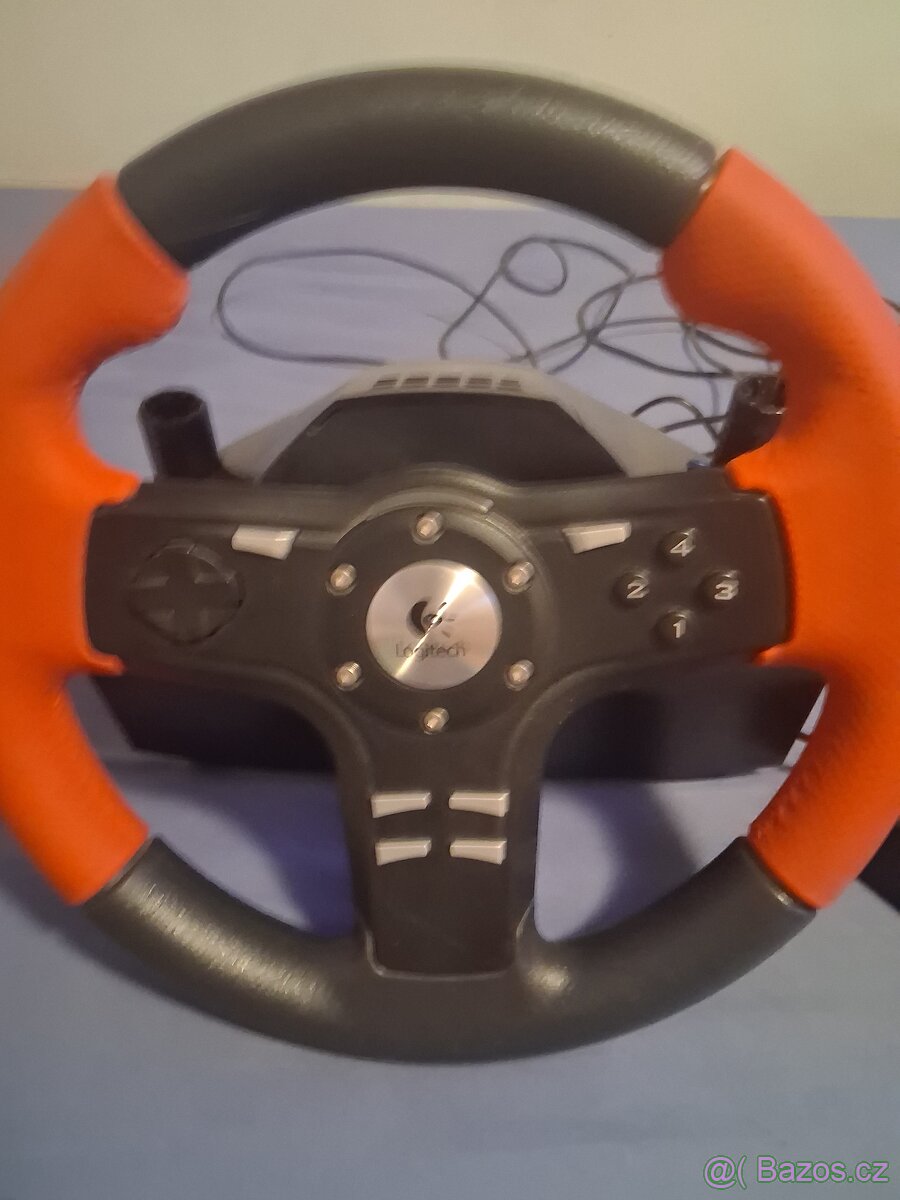 Volant s pedálama na pc - 2