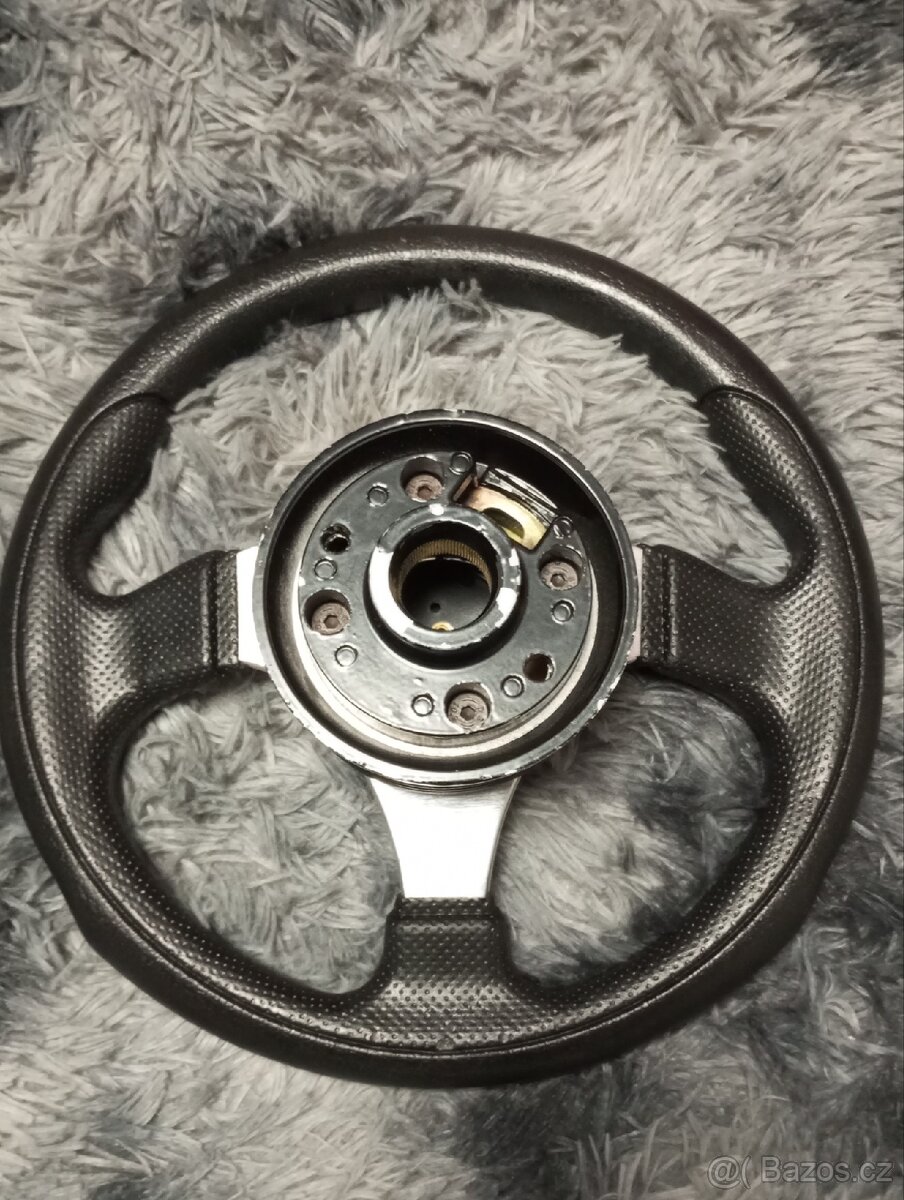 Malý sportovní volant - 2