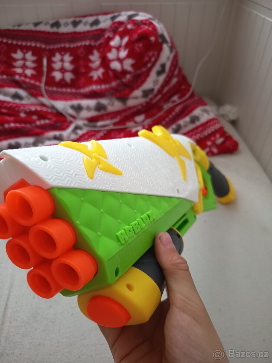 Nerf zbraň na 6 nábojů - 2