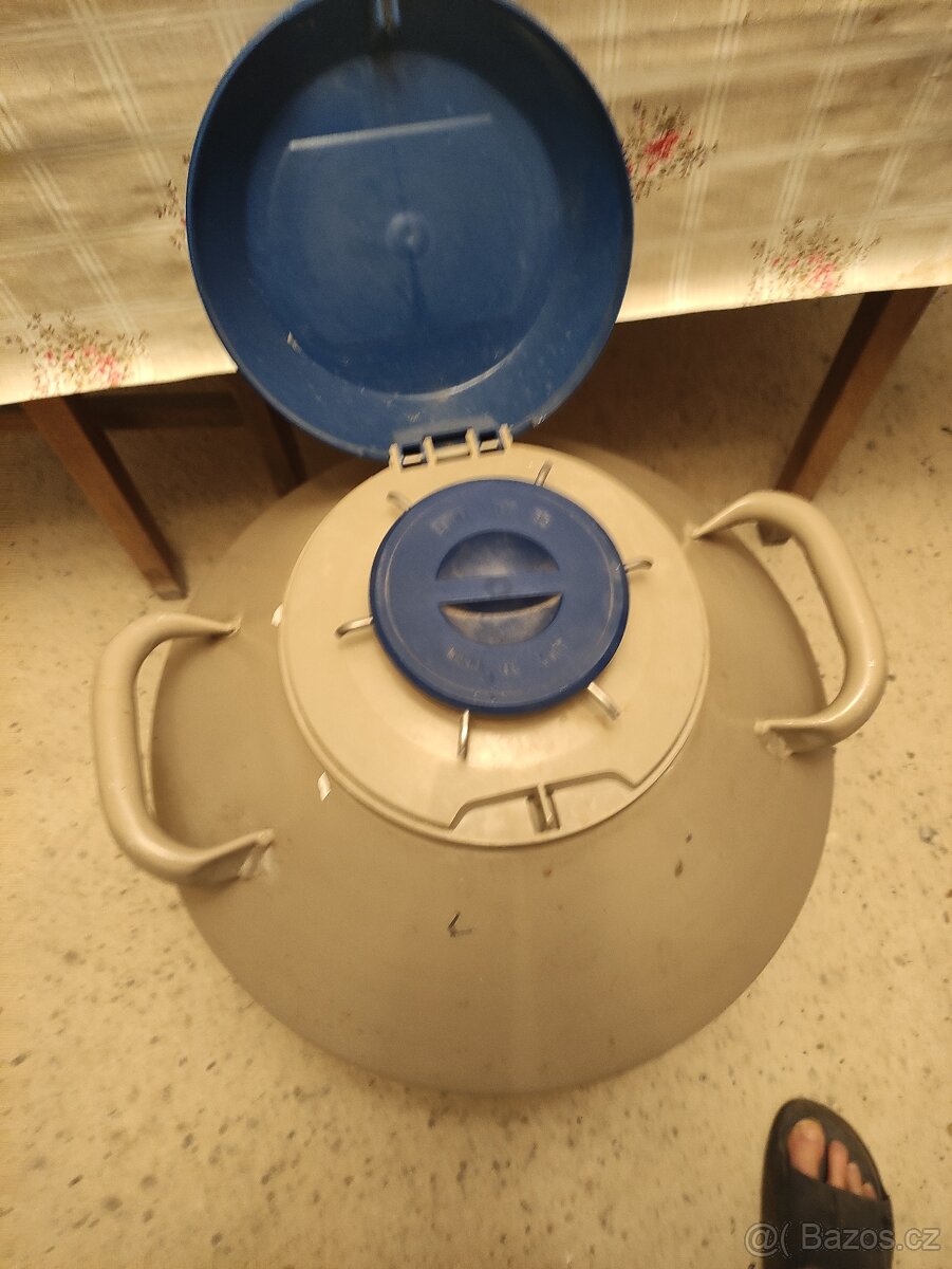 Zásobník na tekutý dusík - 2