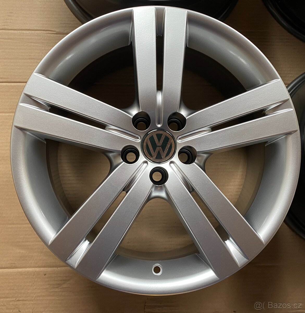 nová alu kola 17", rozteč šroubů 5x100 - 2