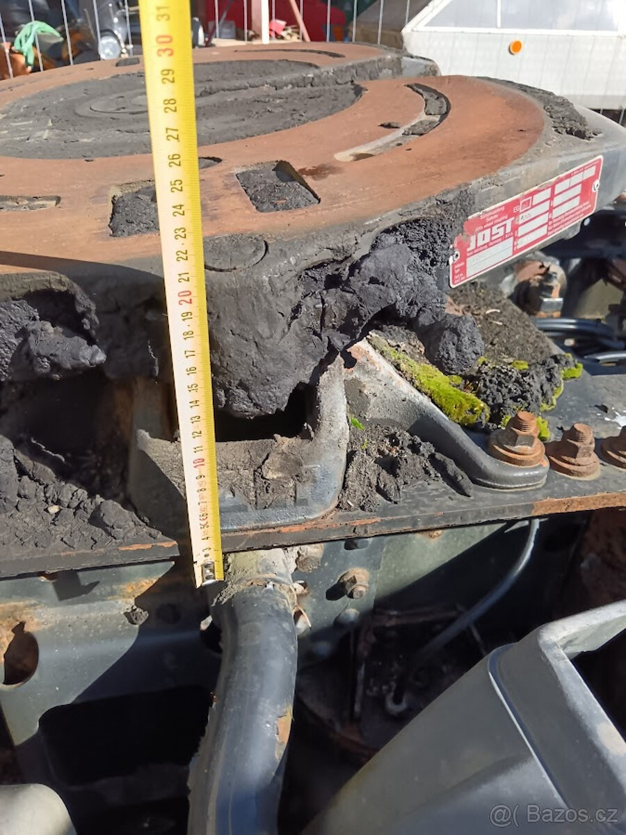 Točna na tahač Jost - 2